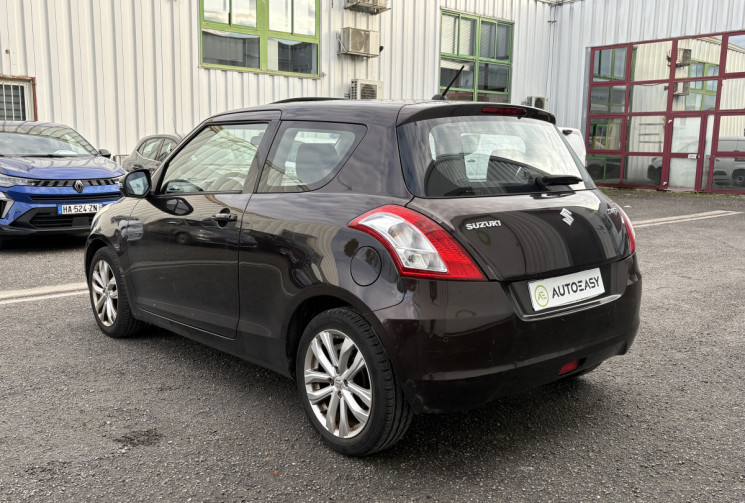 Suzuki Swift IV 94cv * 3p * Toit Ouvrant Pano * Chaine de Distribution