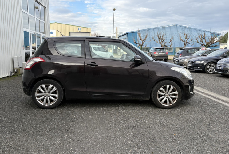 Suzuki Swift IV 94cv * 3p * Toit Ouvrant Pano * Chaine de Distribution