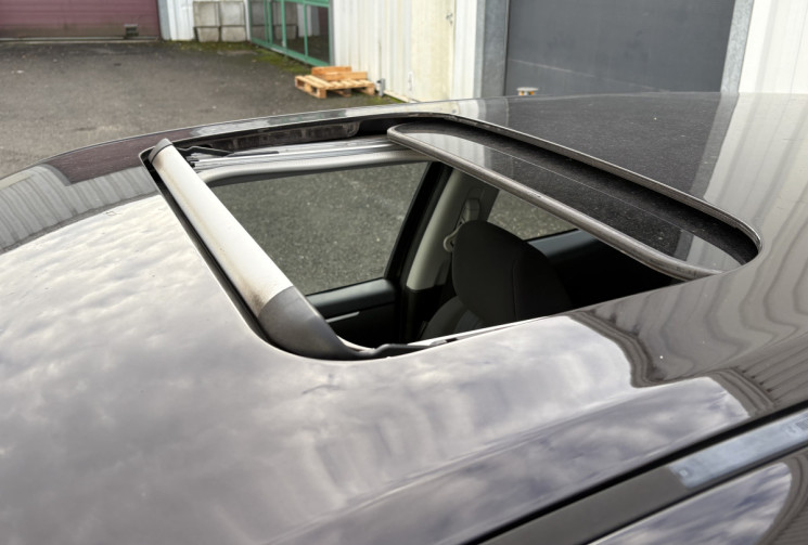 Suzuki Swift IV 94cv Pack 3p * Toit Ouvrant Pano * Chaine de Distribution