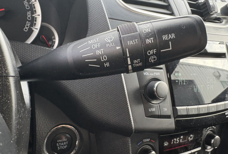 Suzuki Swift IV 94cv Pack 3p * Toit Ouvrant Pano * Chaine de Distribution