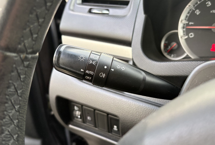 Suzuki Swift IV 94cv * 3p * Toit Ouvrant Pano * Chaine de Distribution