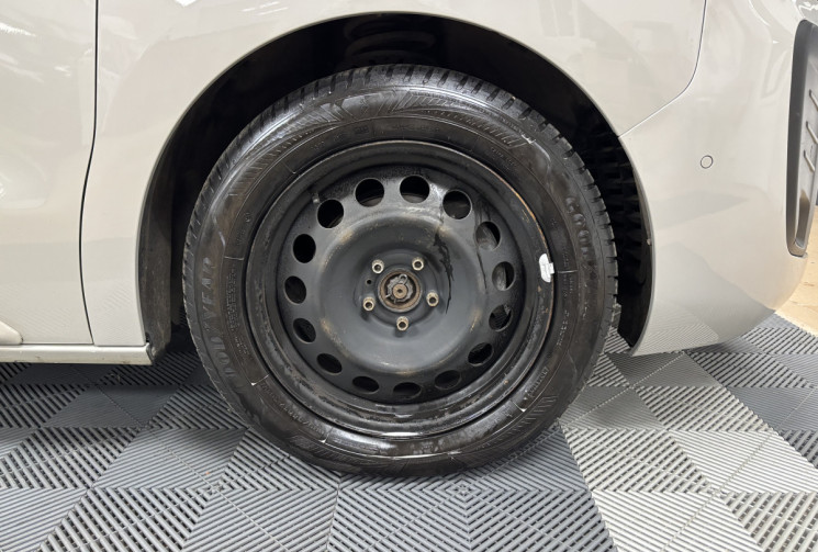 Peugeot TRAVELLER LONG 2.0 BLUHDI EAT8 180 BUSINESS