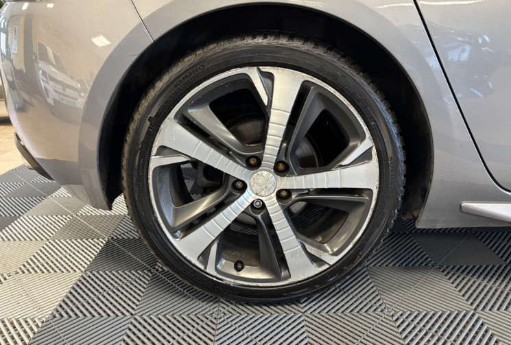 Peugeot 308 GT 2.0 BLUEHDI 180 GT / TOIT PANORAMIQUE / KIT DISTRIBUTION A JOUR 