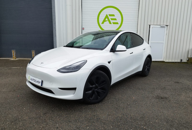 Tesla Model Y 300 CV RWD * STANDARD RANGE * 1ER MAIN