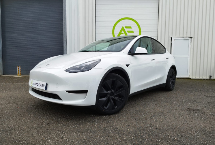 Tesla Model Y 300 CV RWD * STANDARD RANGE * 1ER MAIN