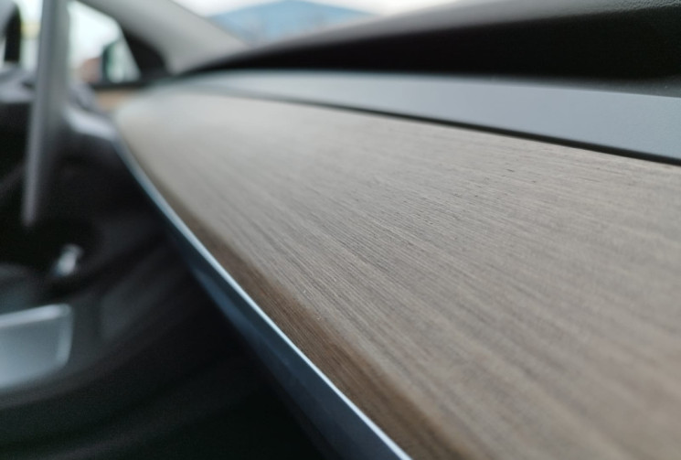 Tesla Model Y 300 CV RWD * STANDARD RANGE * 1ER MAIN