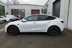 Tesla Model Y 300 CV RWD * STANDARD RANGE * 1ER MAIN
