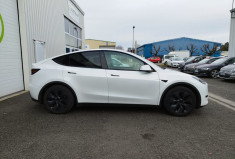 Tesla Model Y 300 CV RWD * STANDARD RANGE * 1ER MAIN