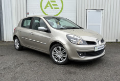 Renault Clio III Initiale Paris 5p 1.6i 110cv * Boîte Auto * Cuir * Clim Auto * Radars * Attelage