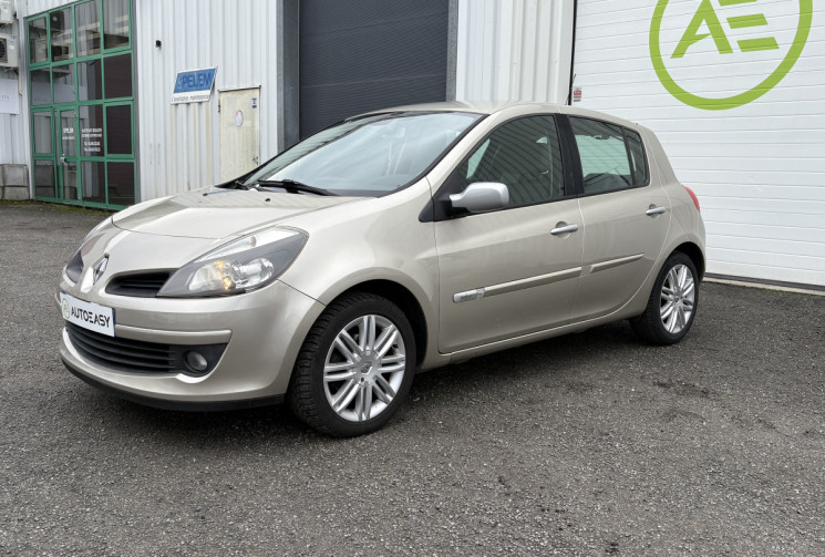 Renault Clio III Initiale Paris 5p 1.6i 110cv * Boîte Auto * Cuir * Clim Auto * Radars * Attelage