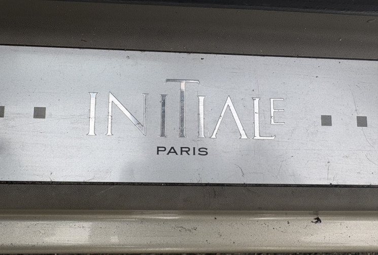 Renault Clio III Initiale Paris 5p 1.6i 110cv * Boîte Auto * Cuir * Clim Auto * Radars * Attelage