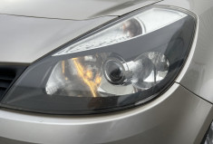 Renault Clio III Initiale Paris 5p 1.6i 110cv * Boîte Auto * Cuir * Clim Auto * Radars * Attelage