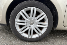 Renault Clio III Initiale Paris 5p 1.6i 110cv * Boîte Auto * Cuir * Clim Auto * Radars * Attelage