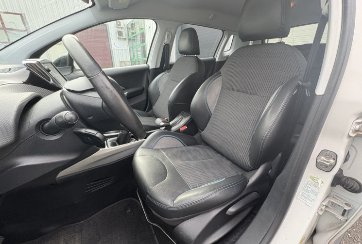 Peugeot 2008 URBAN CROSS 1.6 BlueHDi 99 cv * DISTRIBUTION NEUVE *