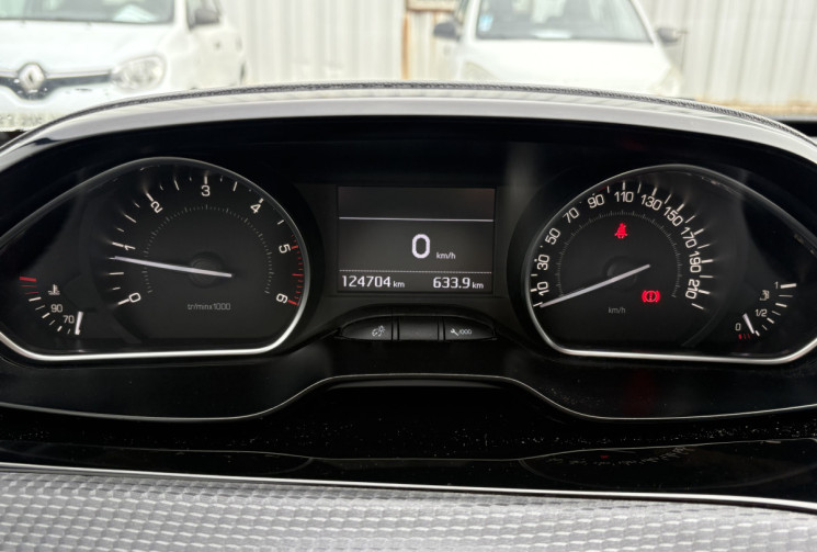 Peugeot 2008 URBAN CROSS 1.6 BlueHDi 99 cv * DISTRIBUTION NEUVE *