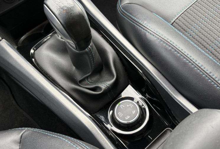 Peugeot 2008 URBAN CROSS 1.6 BlueHDi 99 cv * DISTRIBUTION NEUVE *