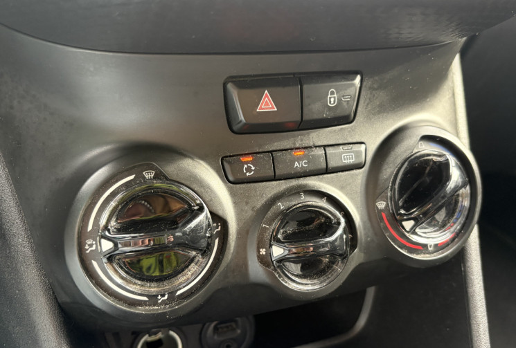 Peugeot 2008 URBAN CROSS 1.6 BlueHDi 99 cv * DISTRIBUTION NEUVE *