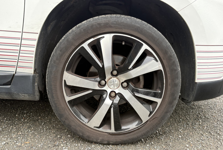 Peugeot 2008 URBAN CROSS 1.6 BlueHDi 99 cv * DISTRIBUTION NEUVE *