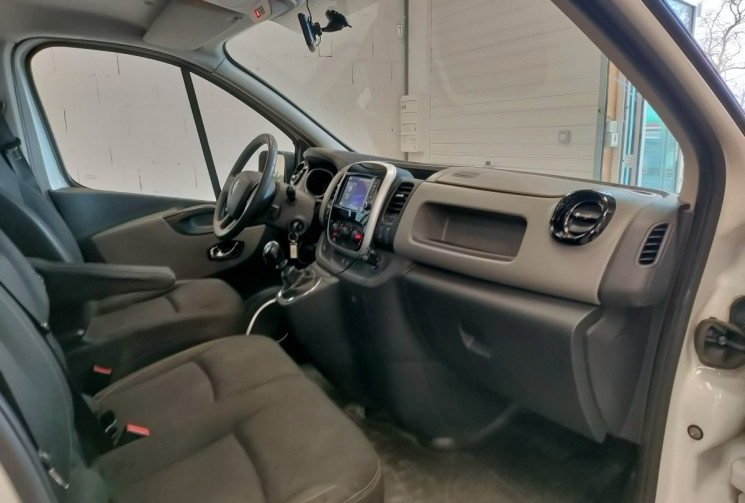 Renault Trafic III Fourgon L1H1 1200 1.6 dCi 16V Energy vitré 125 ch Grand Confort