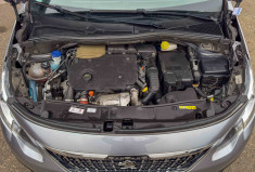 Peugeot 2008 1.5 BlueHDI 120 EAT6 Allure pneus révision freins AV neufs