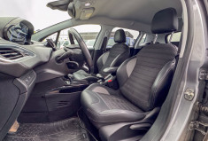 Peugeot 2008 1.5 BlueHDI 120 EAT6 Allure pneus révision freins AV neufs