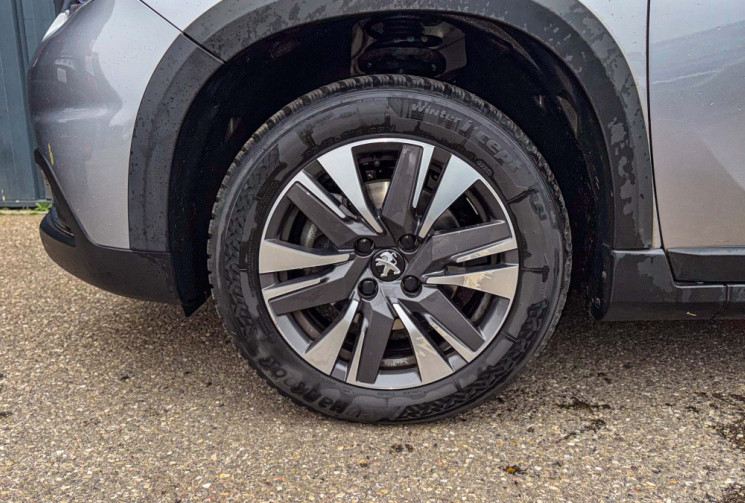 Peugeot 2008 1.5 BlueHDI 120 EAT6 Allure pneus révision freins AV neufs