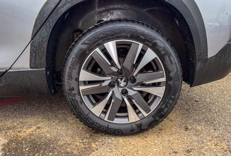 Peugeot 2008 1.5 BlueHDI 120 EAT6 Allure pneus révision freins AV neufs