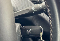 Peugeot 2008 1.5 BlueHDI 120 EAT6 Allure pneus révision freins AV neufs