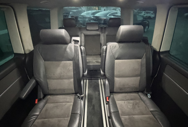 Volkswagen Multivan 2.0 BiTDI 180 4Motion Edition 25