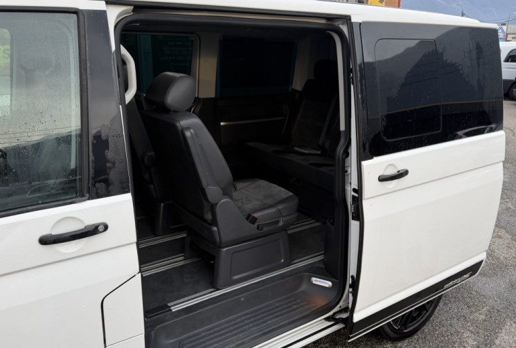 Volkswagen Multivan 2.0 BiTDI 180 4Motion Edition 25