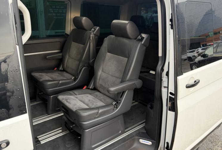 Volkswagen Multivan 2.0 BiTDI 180 4Motion Edition 25