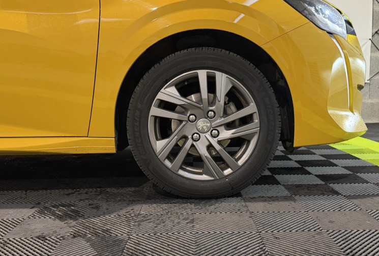 Peugeot 208  208 1,2 75 STYLE + CARPLAY