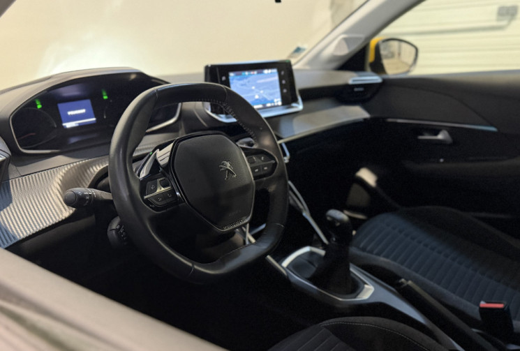 Peugeot 208  208 1,2 75 STYLE + CARPLAY