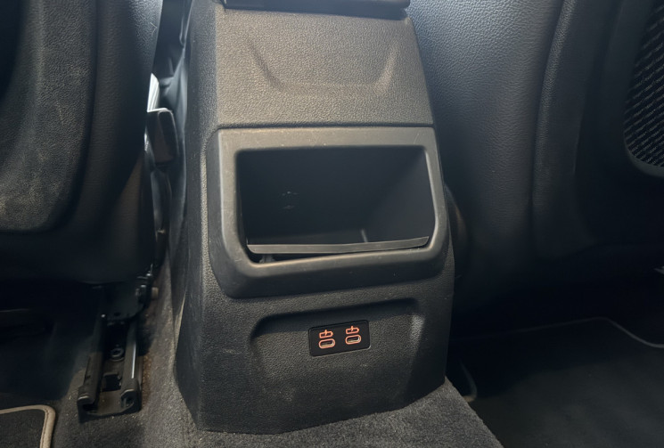 BMW Série 1 118iA 136ch Edition Sport DKG7  CAMERA / GRAND ECRAN / CARPLAY