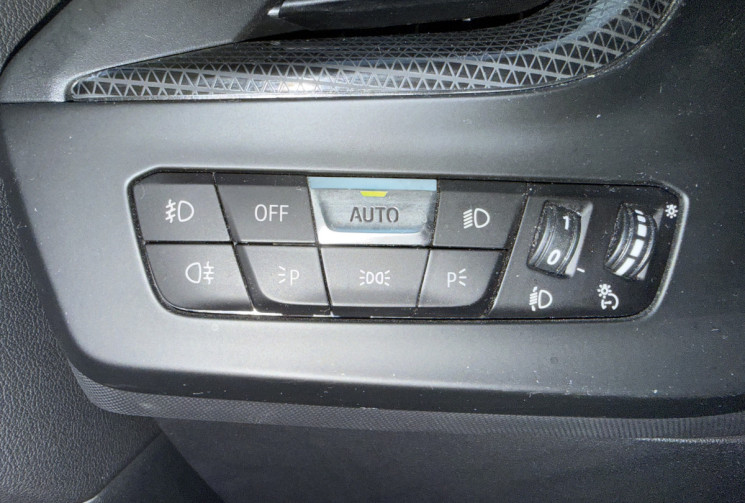 BMW Série 1 118iA 136ch Edition Sport DKG7  CAMERA / GRAND ECRAN / CARPLAY