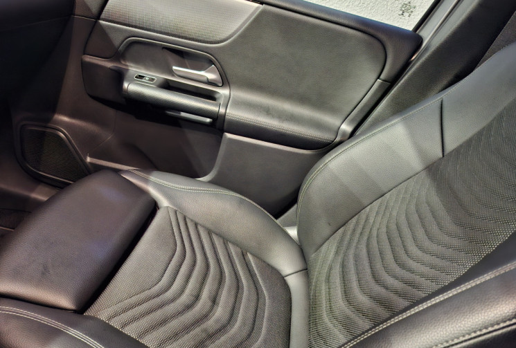 Mercedes Classe B 180 D 1.5 STYLE LINE DCT 7 TOIT OUVRANT  SEMI CUIR PALETTES AU VOLANT