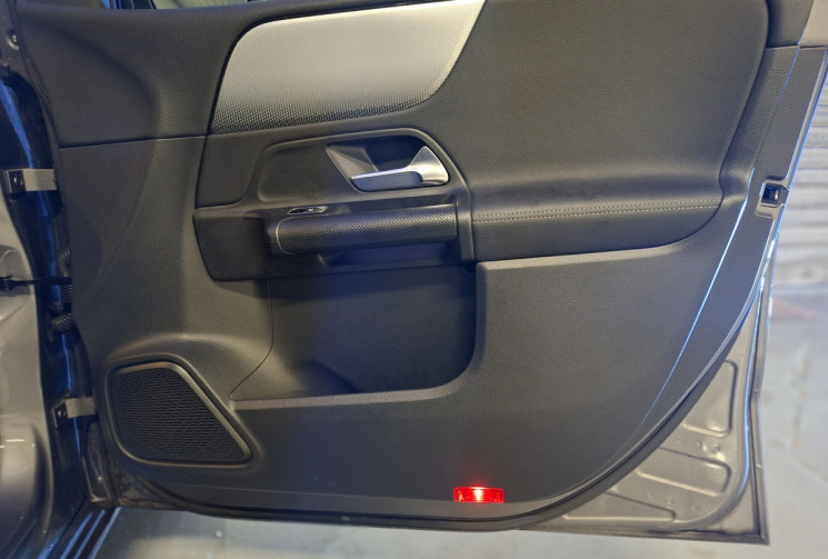 Mercedes Classe B 180 D 1.5 STYLE LINE DCT 7 TOIT OUVRANT  SEMI CUIR PALETTES  GARANTIE 12 MOIS