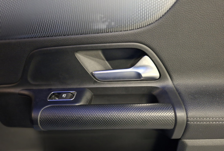 Mercedes Classe B 180 D 1.5 STYLE LINE DCT 7 TOIT OUVRANT  SEMI CUIR PALETTES AU VOLANT