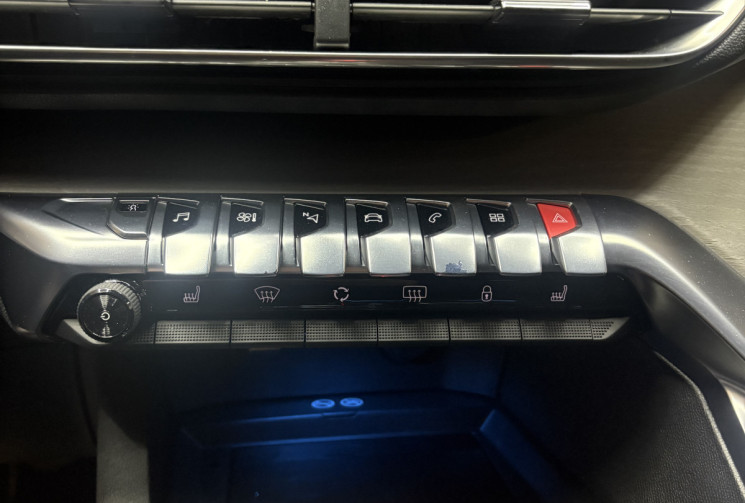 Peugeot 3008 2.0 HDI 180ch GT / biton coupe franche