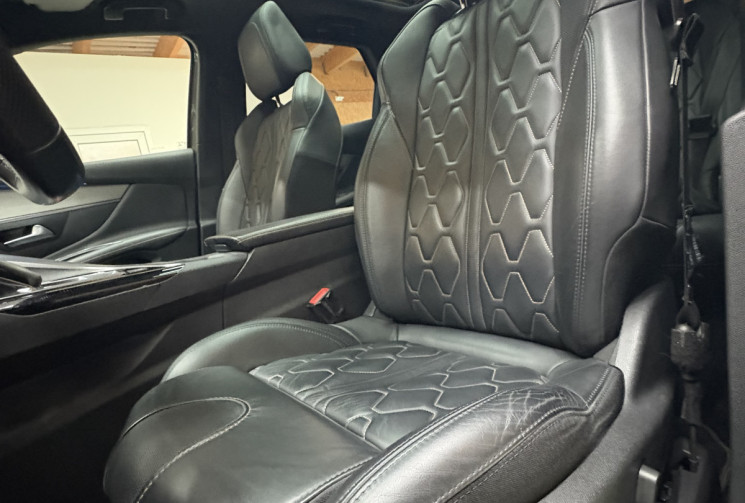 Peugeot 3008 2.0 HDI 180ch GT / biton coupe franche