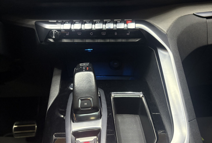 Peugeot 3008 2.0 HDI 180ch GT / biton coupe franche