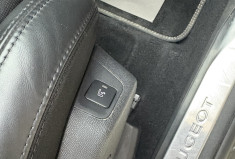 Peugeot 3008 2.0 HDI 180ch GT / biton coupe franche
