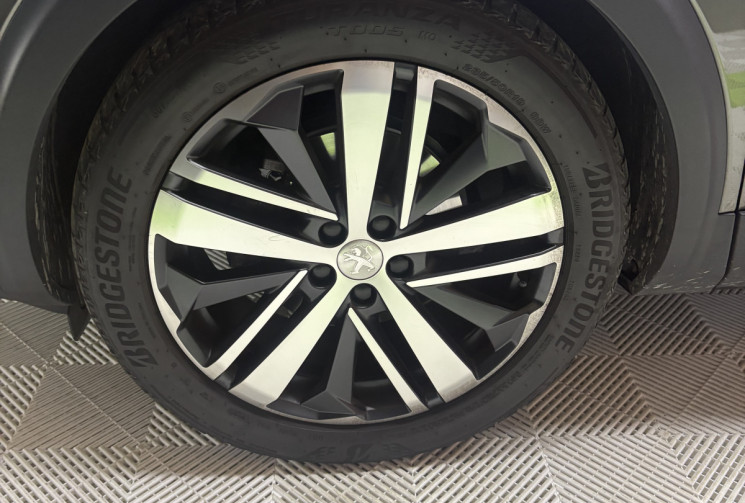Peugeot 3008 2.0 HDI 180ch GT / biton coupe franche