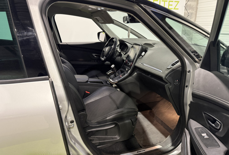 Renault Scénic 1.3 TCe 140ch Intens - Entretien à jour