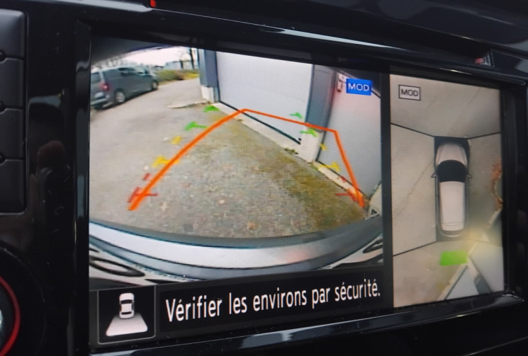 Nissan Qashqai II Phase 2  1.5 dCi  DCT7  115 cv Business Edition - Caméra 360 - Toit Panoramique 