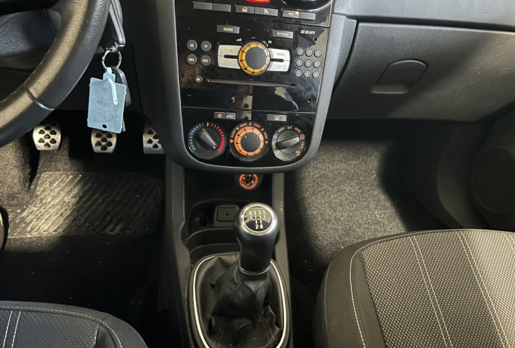 Opel Corsa IV 1.4 Turbo 120ch Color edition Start&Stop 3p