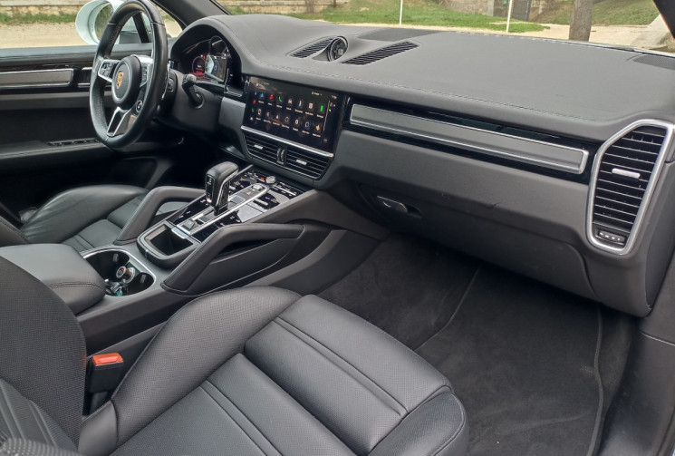 Porsche Cayenne 3.0L V6 HYBRIDE - PLATINIUM ED. - GTIE PORSCHE APPROVED 04/2027