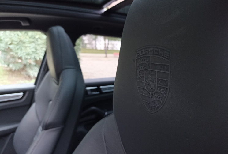 Porsche Cayenne 3.0L V6 HYBRIDE - PLATINIUM ED. - GTIE PORSCHE APPROVED 04/2027