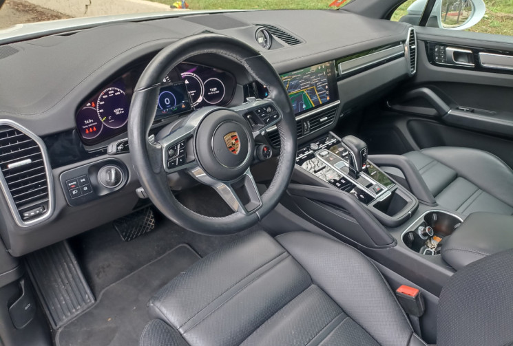 Porsche Cayenne 3.0L V6 HYBRIDE - PLATINIUM ED. - GTIE PORSCHE APPROVED 04/2027