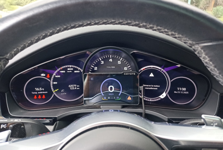 Porsche Cayenne 3.0L V6 HYBRIDE - PLATINIUM ED. - GTIE PORSCHE APPROVED 04/2027